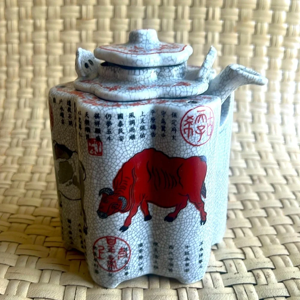 ANTIQUE PAINT BRUSH CLEANING  POT CHINESE 6 ROUNDED BULL & COW RARE FIND